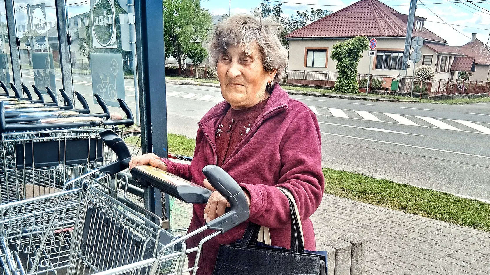 Mária Longová (81), Porostov (okr. Sobrance)