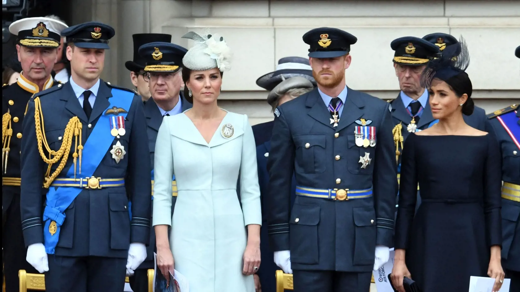 Vojvodkyňa Kate, princ William, vojvodkyňa zo Sussexu, princ Harry