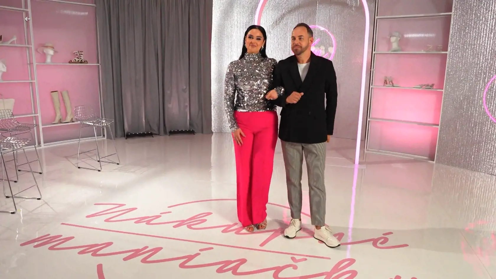 Influencerka Ema Fajnor ako porotkyňa a Marian Hornyak.