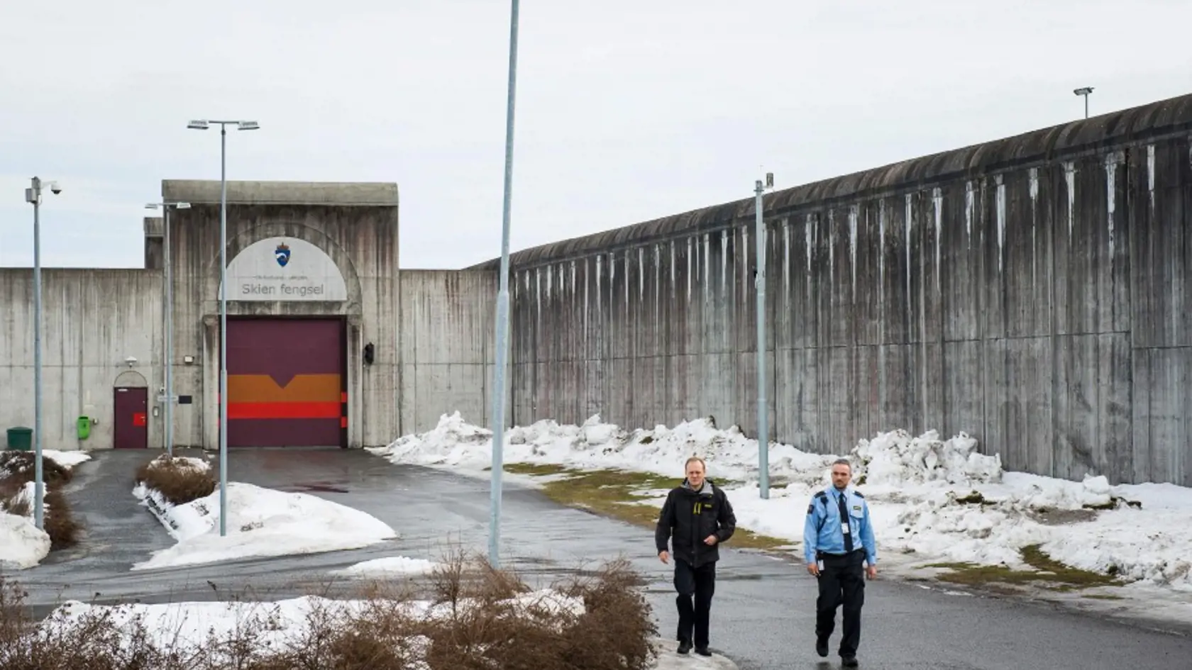 Väzenie v meste Skien, kde si Breivik odpykáva 21-ročný trest za vraždu 77 osôb.