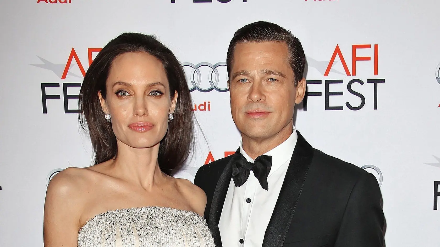 Krásna Angelina Jolie si prechádza veľkou životnou zmenou. Herečka sa totiž musela zmieriť s tým, že jeden z jej synov sa rozhodol odsťahovať z domu.