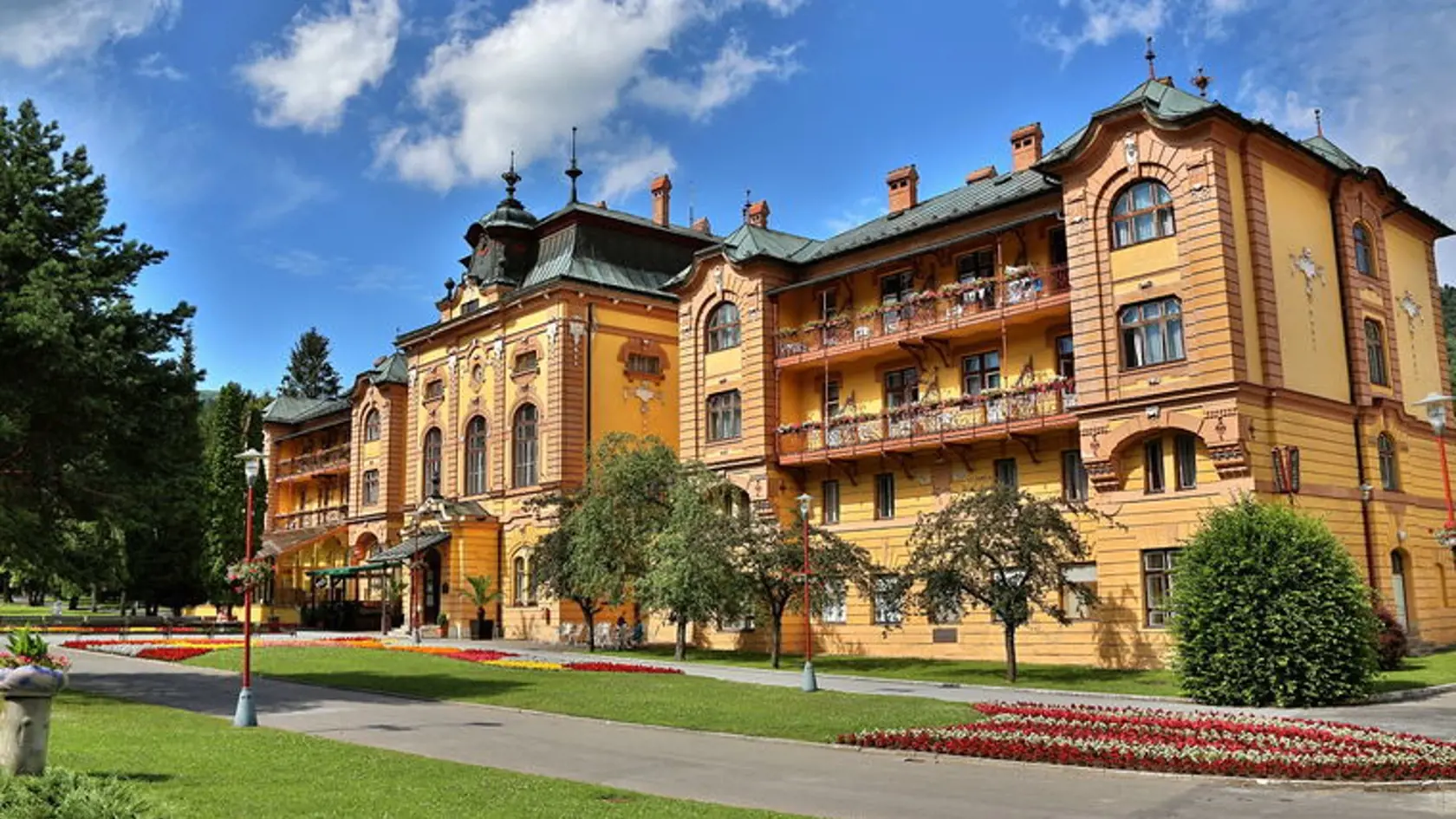 Rekreačné poukazy zaplatia viac ako polovicu vašej dovolenky na Slovensku. Využiť ich môžete aj v bardejovských kúpeľoch.