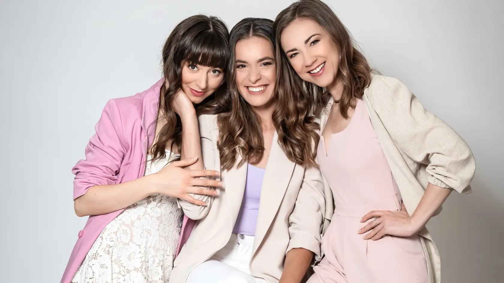 Mladé talentované herečky Eva Gribová (24), Dominika Richterová (32) a Mária Schumerová (29) 