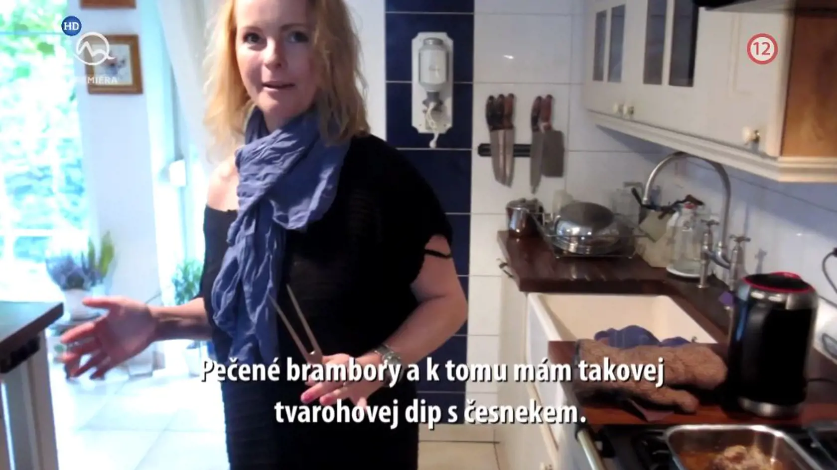 Apríl 2014: Len pár dní pred smrťou Ivety Bartošovej markizácky redaktor natočil reportáž v jej kuchyni.
