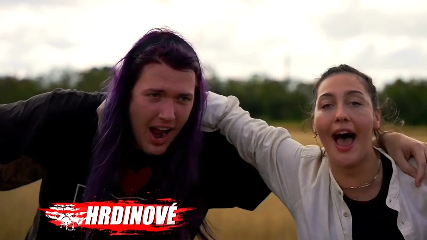 Filip Jánoš (26) a Kateřina Klinderová (30) v kmeni Hrdinov počas reality show Survivor