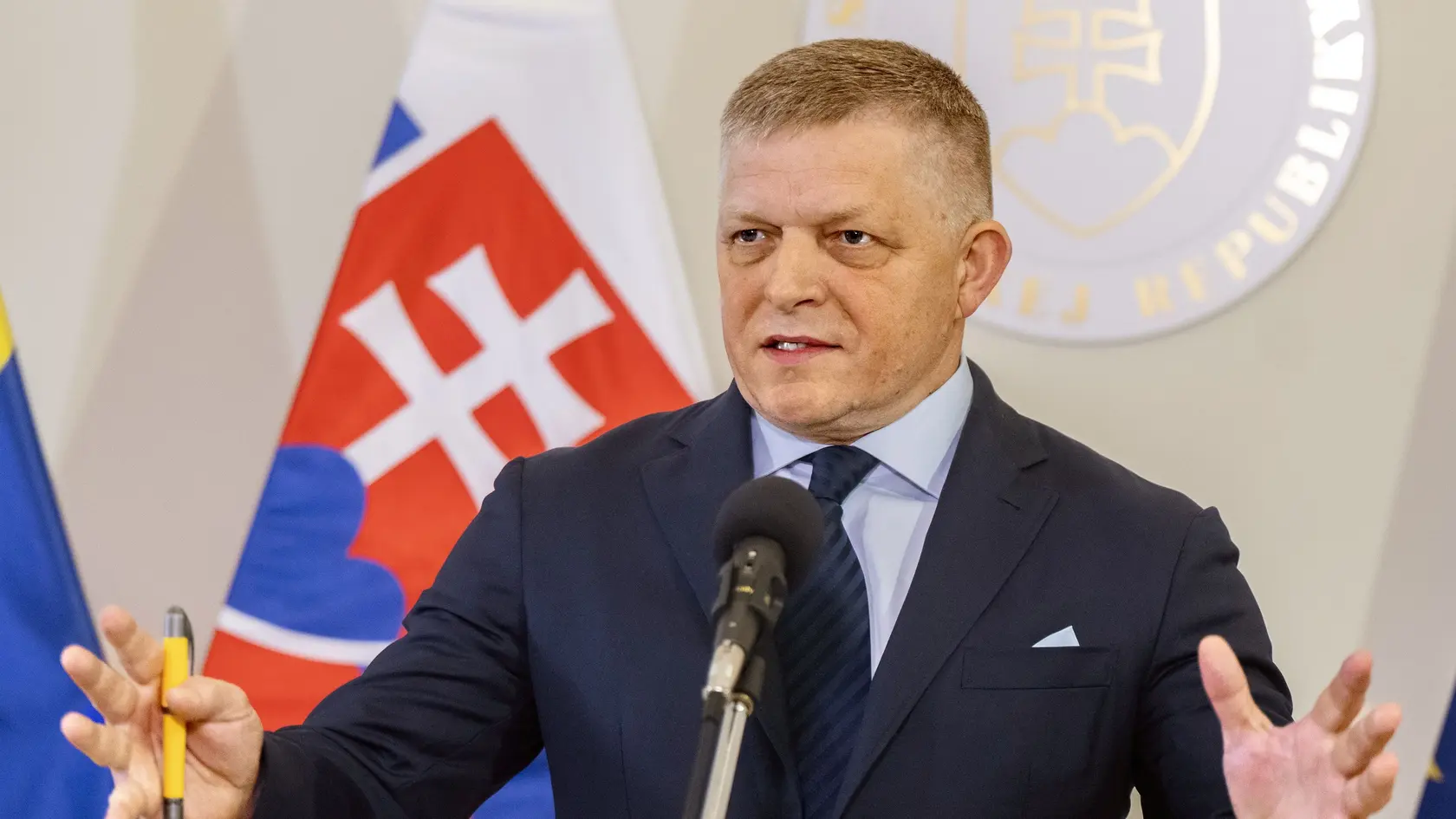 Predseda vlády sa v nedeľu pustil do ostrej kritiky.