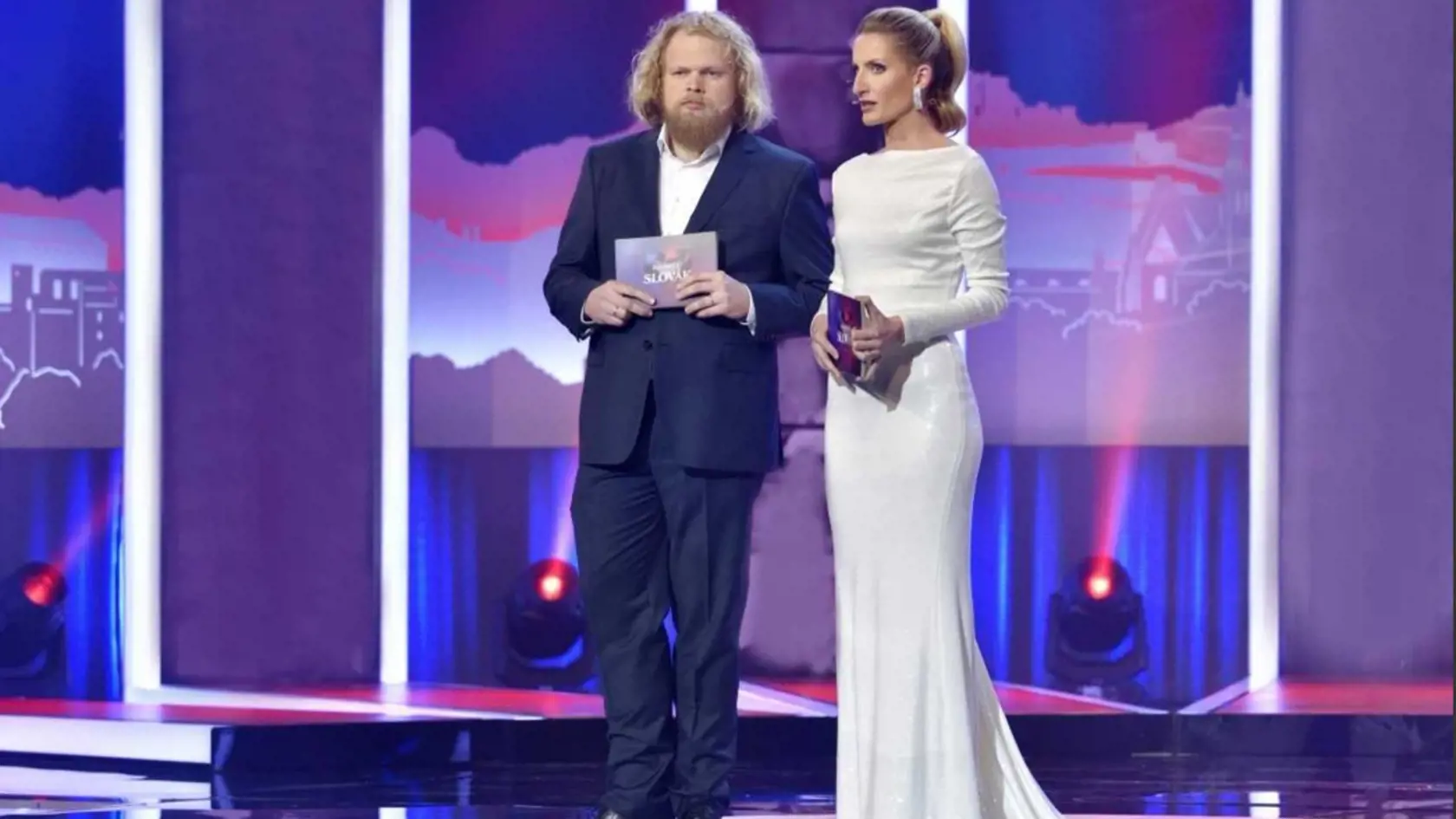 Adela Vinczeová s moderátorským partnerom Štefanom Chrappom.