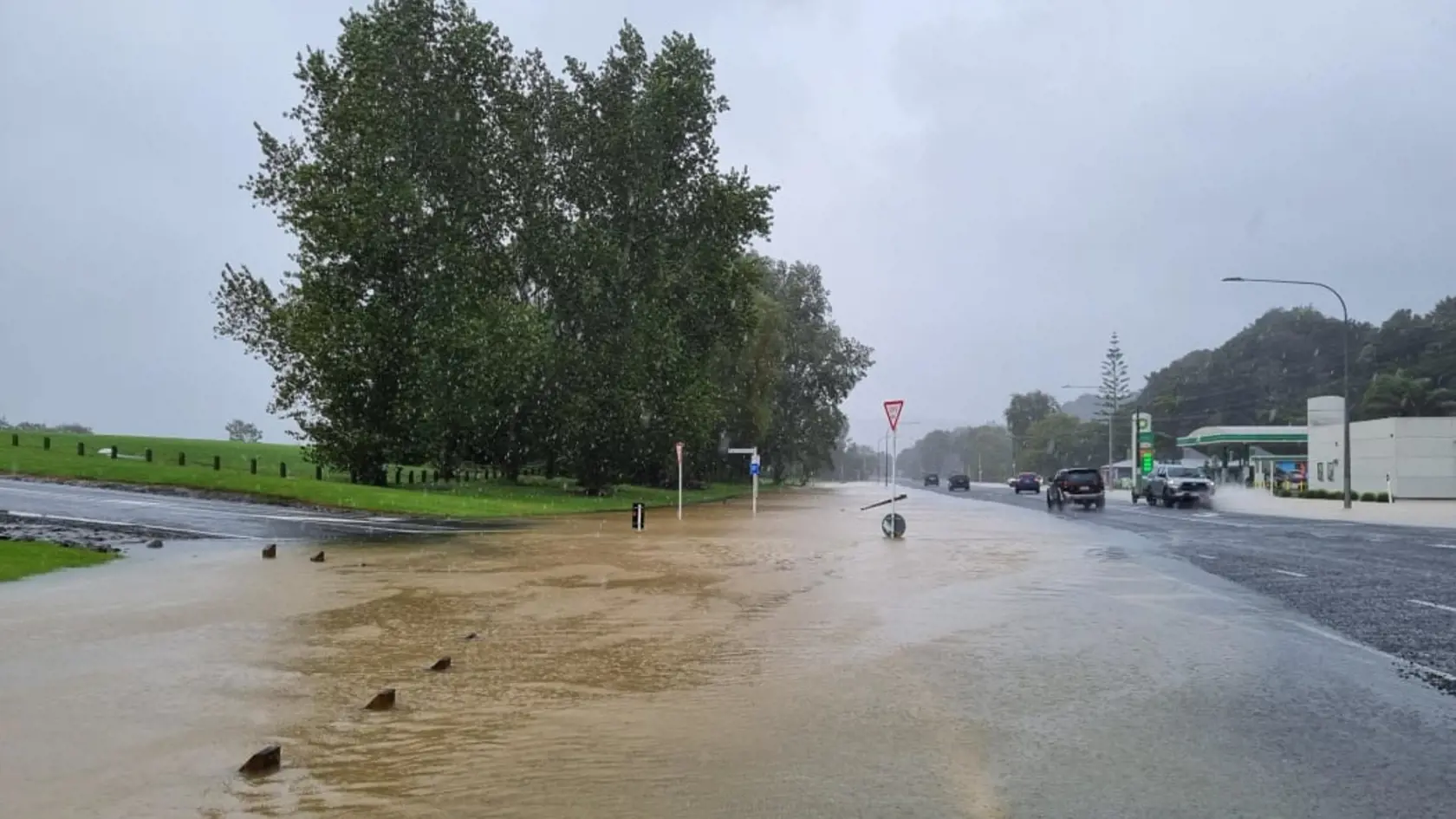 Na Nový Zéland udrela tropická búrka Gabrielle
