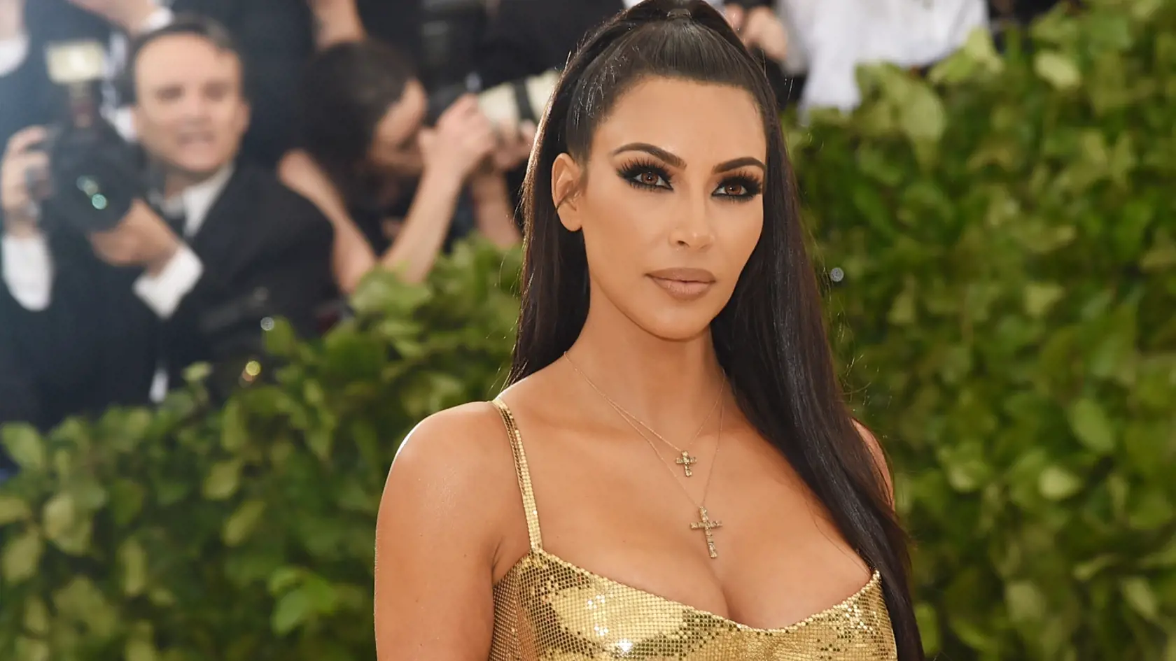 Kim Kardashian je stálicou módnej udalosti.