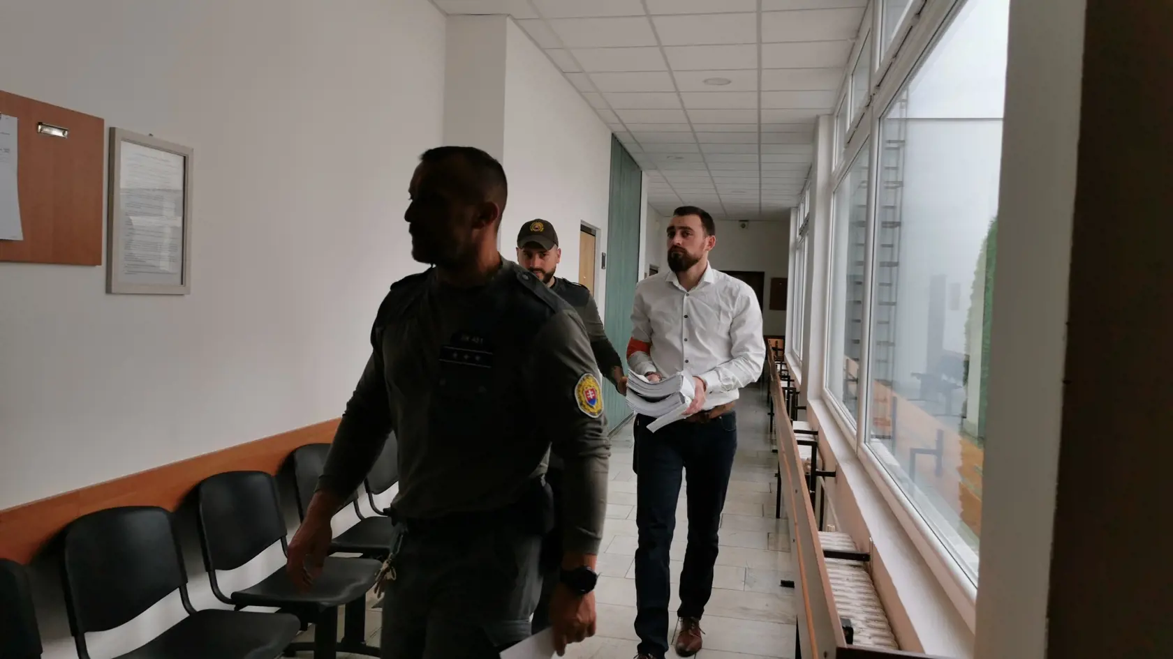 Teraz požiadal o prepustenie z väzby. O jeho žiadosti rozhodoval trenčiansky Okresný súd.