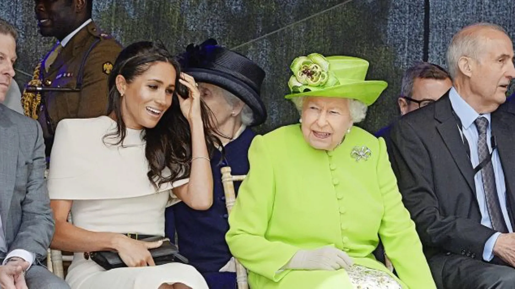 Vojvodkyňa Meghan a kráľovná Alžbeta II.