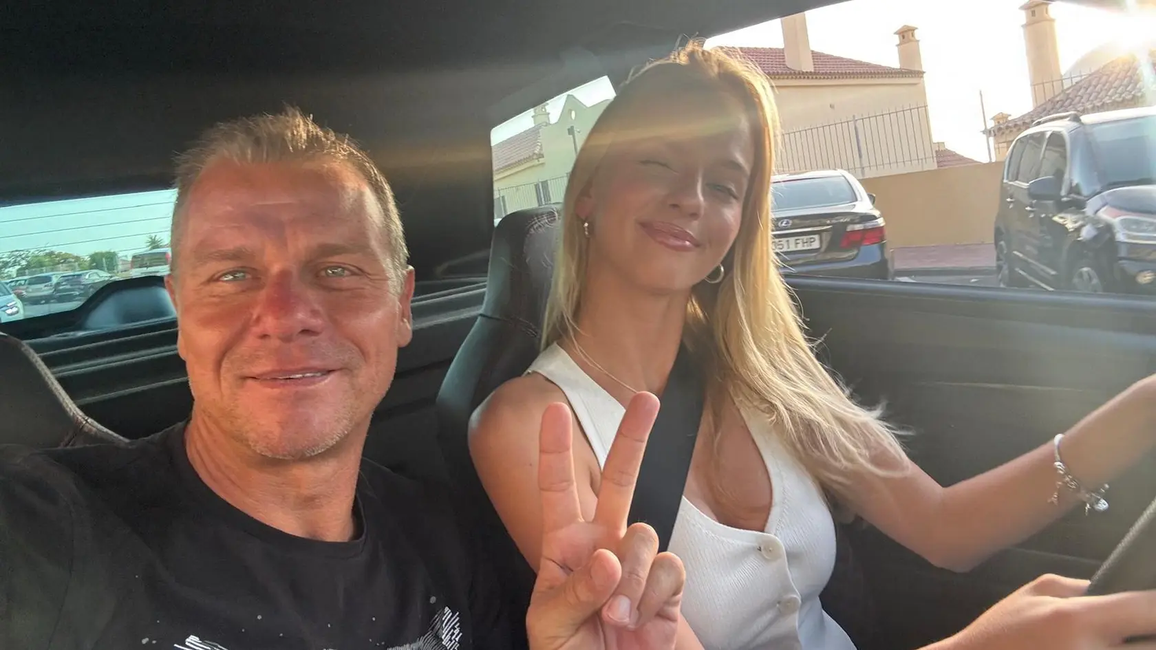Salma dostala auto, ktoré môže ísť maximálne rýchlosťou 50 kilometrov za hodinu.