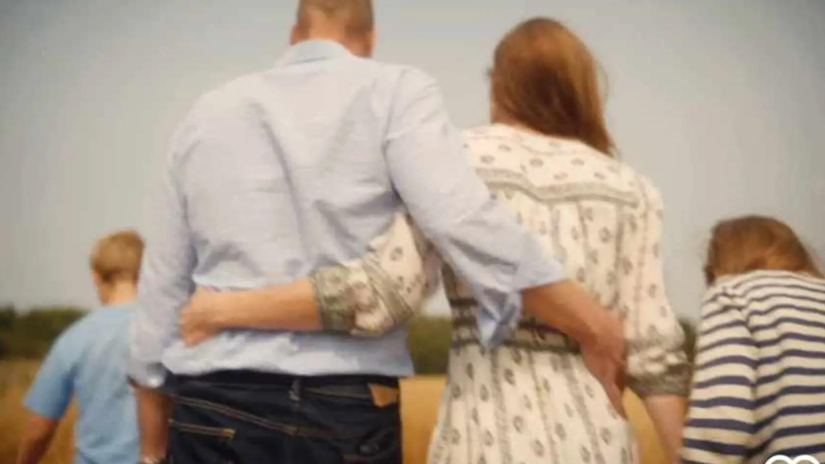 Manželia Kate a William so svojimi deťmi