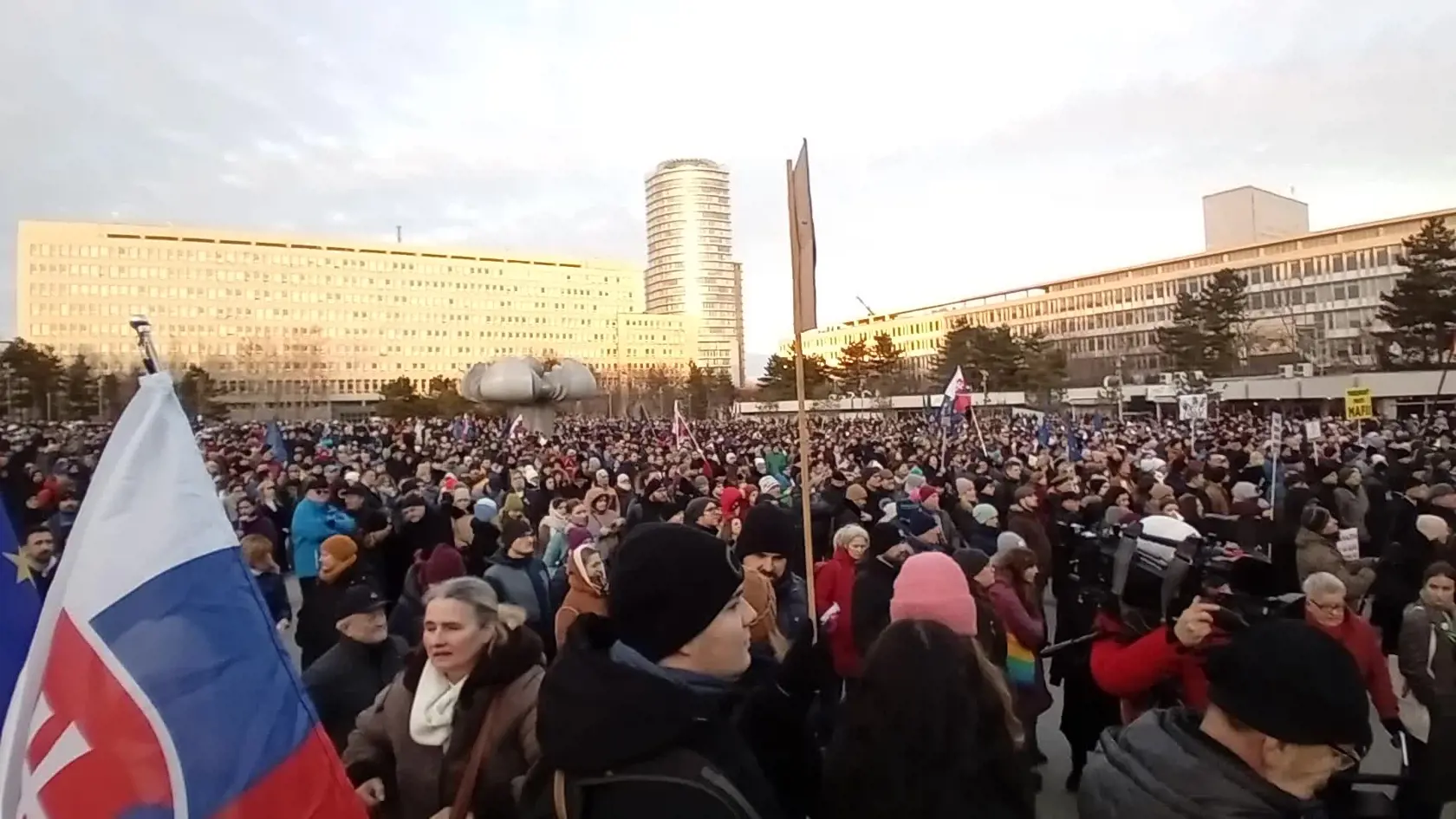 V piatok 21. februára 2025 sa začalo ďalšie kolo slovenských protestov.