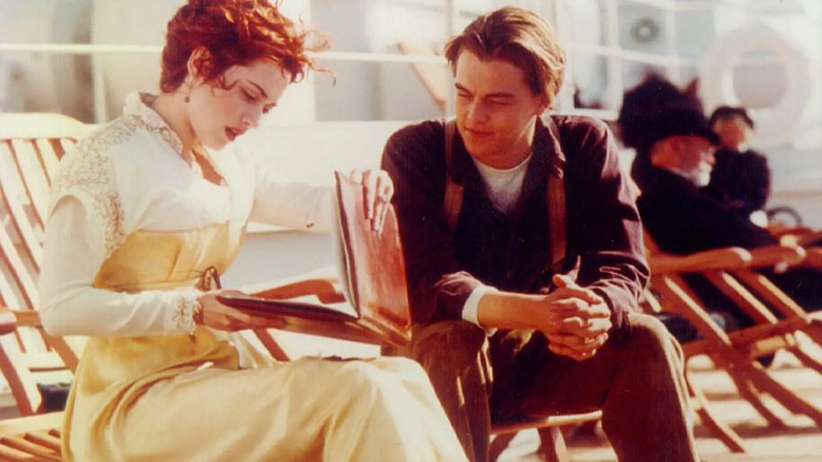 Kate Winslet s Leom DiCapriom v kultovom filme Titanic.