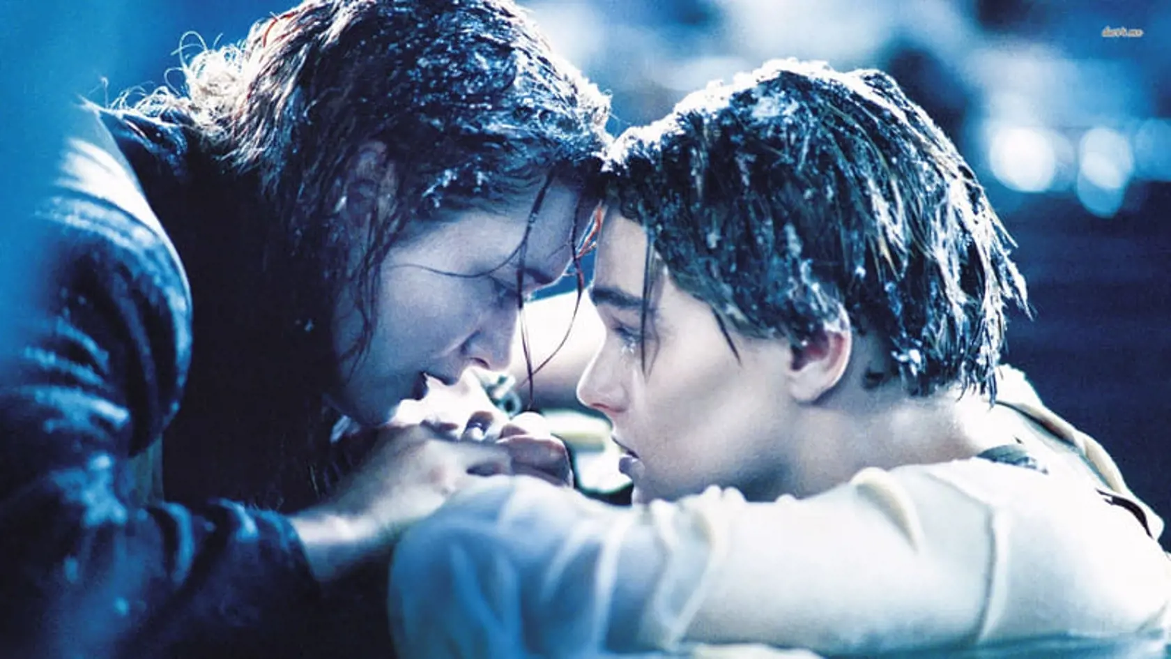 Titanic mohol mať pre dvojicu relatívne šťastný koniec, myslí si Kate Winslet.