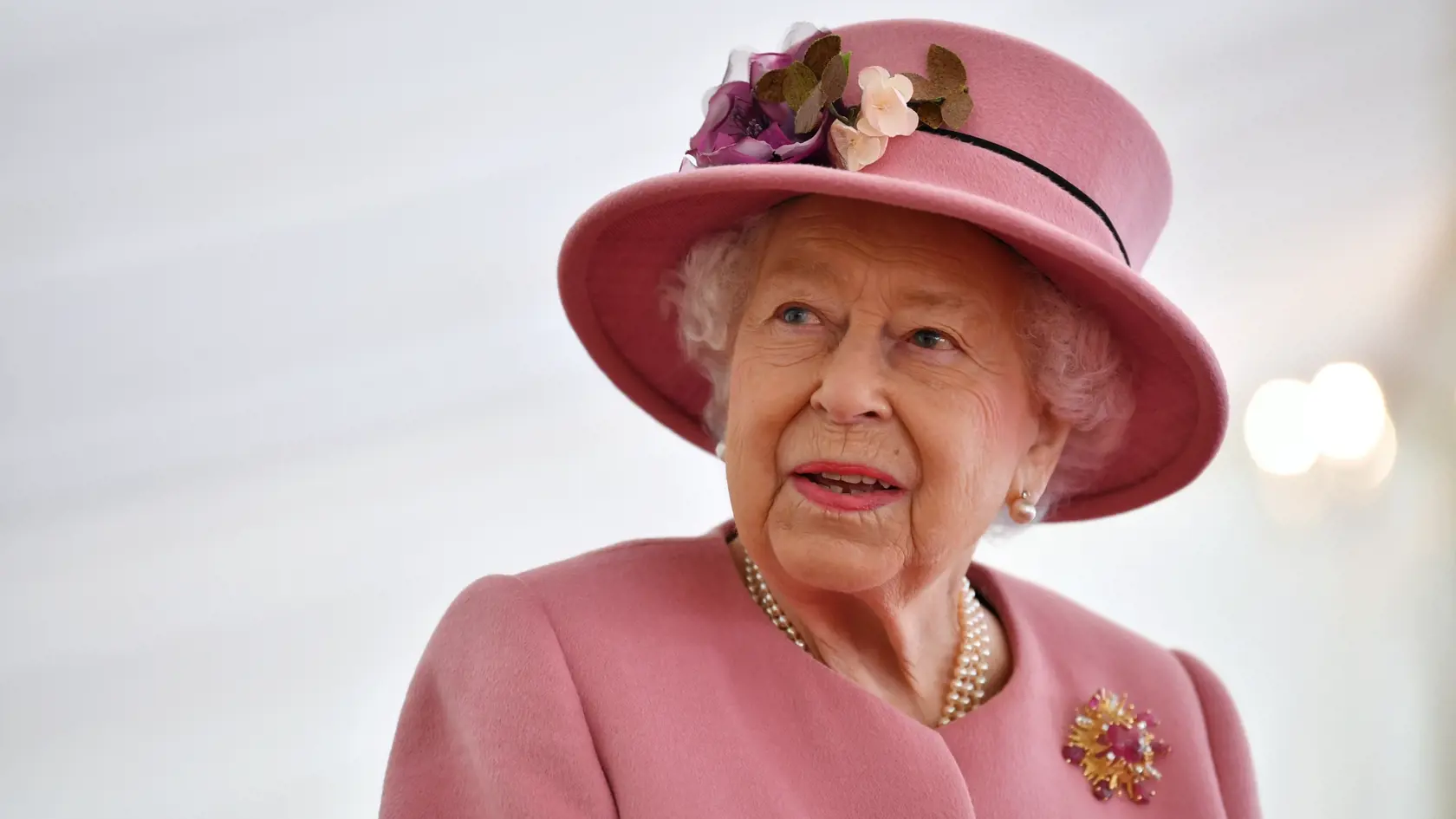 Povráva sa, že vo vianočnom príhovore bude panovníčka hovoriť o dôležitejších veciach, ako sú Harry a Meghan.