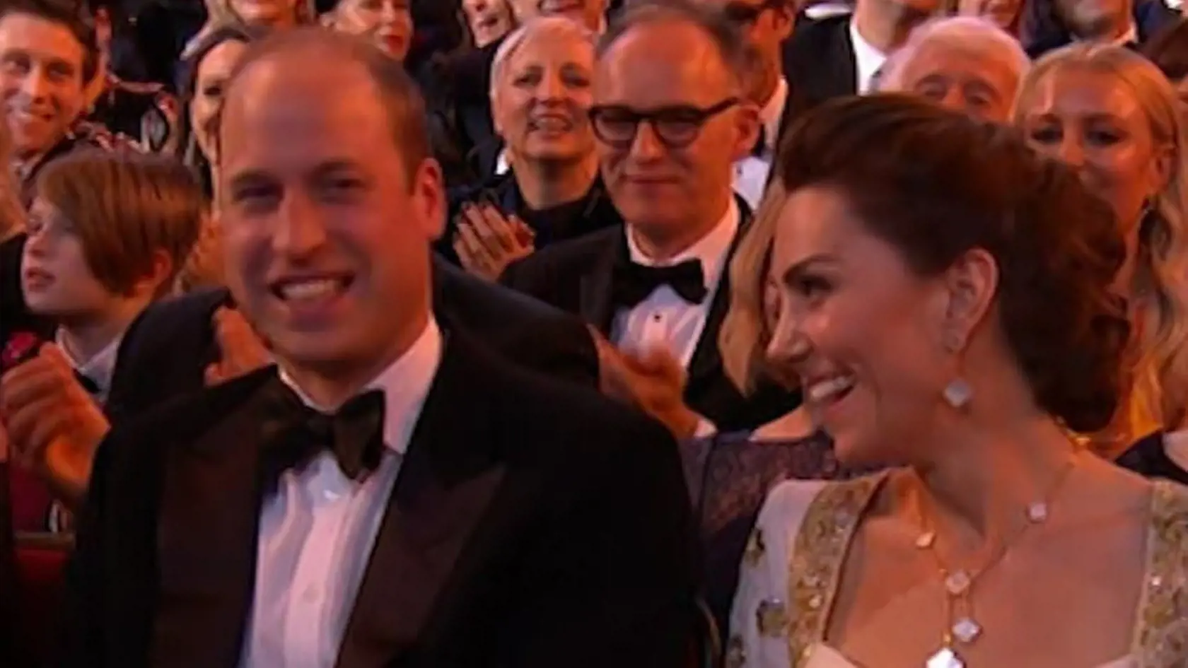 Na vtipe Brada Pitta o Harrym a Meghan sa dobre zabávala aj ich rodina – princ William a Kate Middleton.