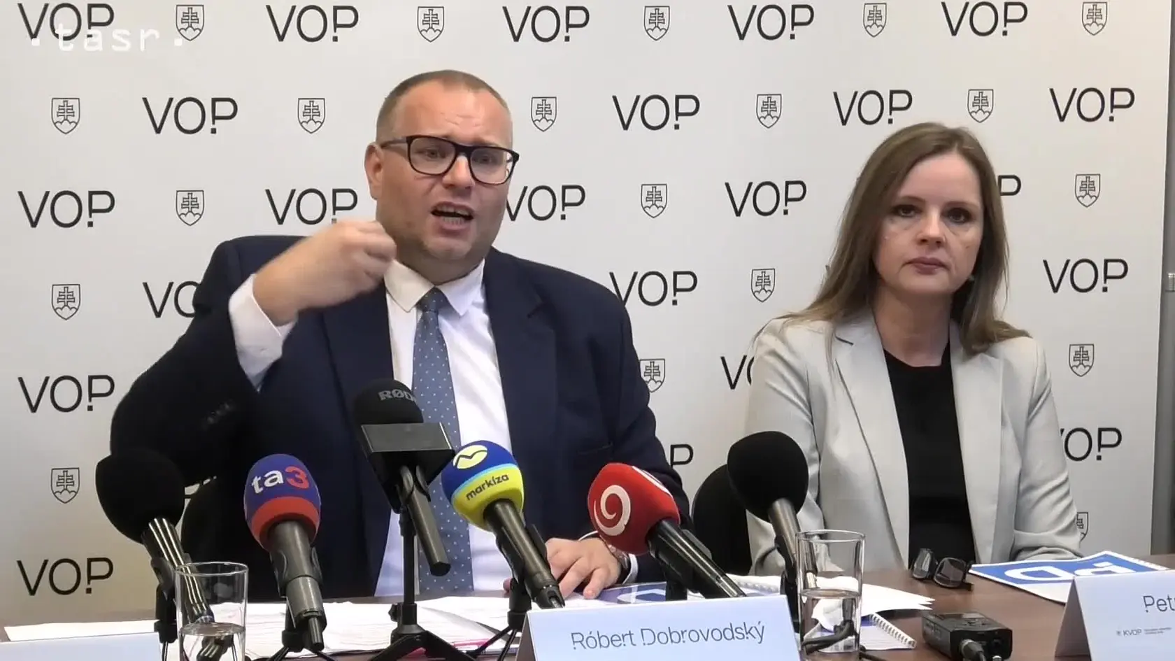 Ombudsman odovzdal poslancom riešenia problematiky chudoby a sociálnej a zdravotnej starostlivosti ľudí bez domova
