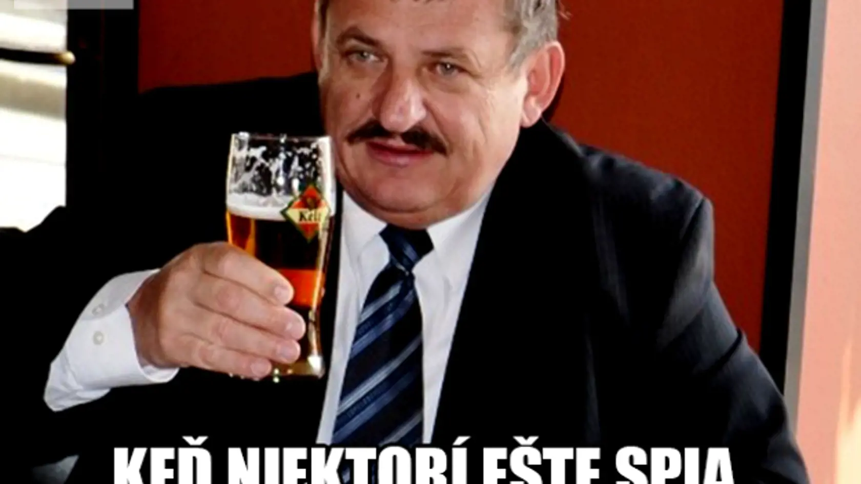 Národniar Anton Hrnko oslavoval včera narodeniny. Toto sú tie najlepšie vtipy, ktoré internetoví zabávači počas Hrnkovho pôsobenia v politike vyprodukovali.