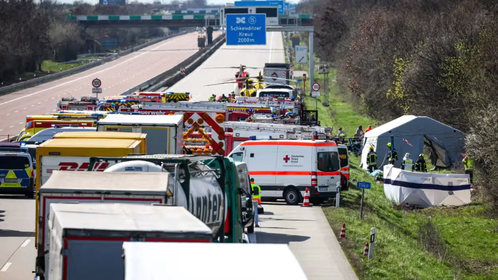 Na diaľnici pri Lipsku sa prevrátil autobus so slovenským šoférom, štyria ľudia prišli o život