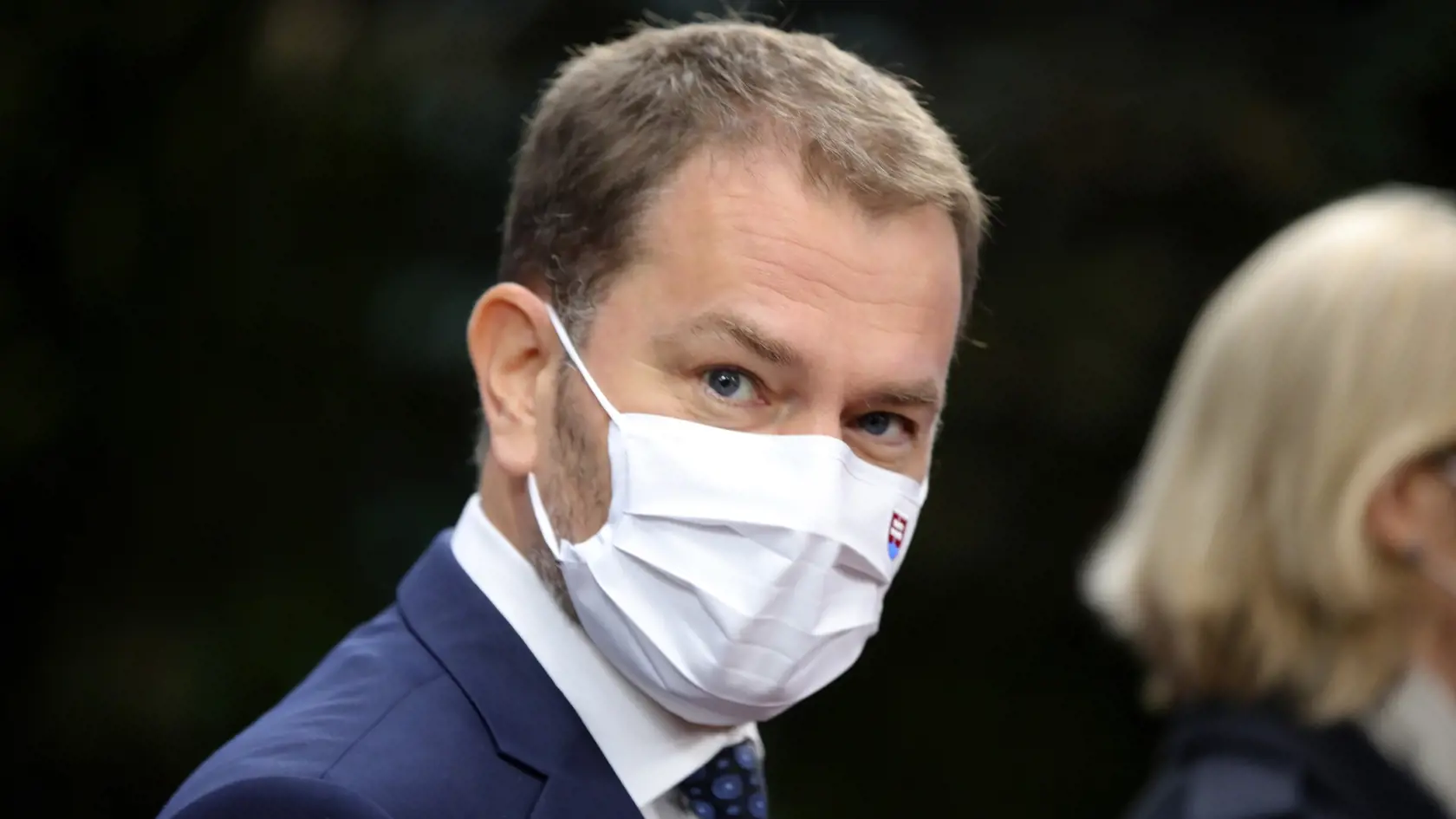Premiér Igor Matovič prichádza na záver summitu zástupcov členských krajín Európskej únie v sídle Európskej rady Bruseli 2. októbra 2020.