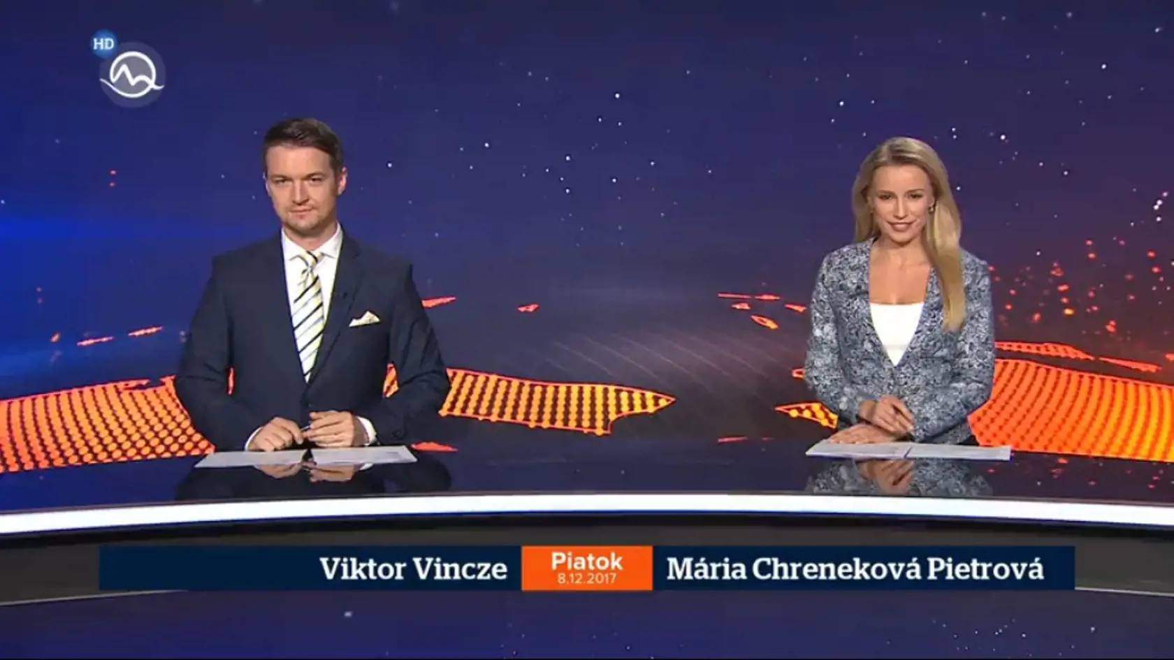 Pietrová si väčšinou do správ oblieka iba decentné kostýmy bez výstrihov.