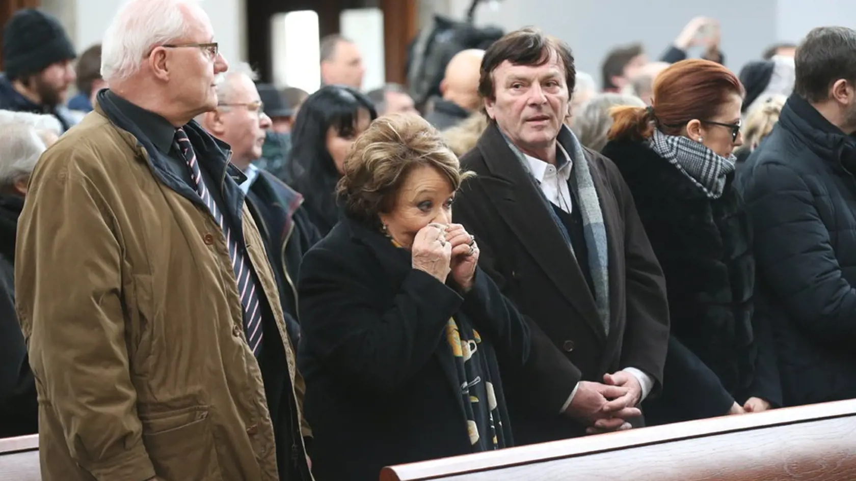 Jiřina Bohdalová na pohrebe Václava Vorlíčka (†88)