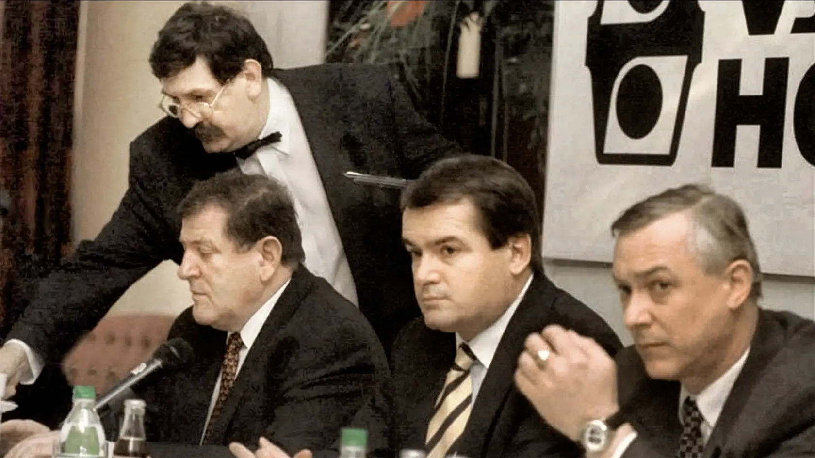 Rezešov vzťah s Gabrielou Haršányovou a najmä búrlivý rozchod pre jej tehotenstvo bol kedysi horúcou mediálnou témou.
