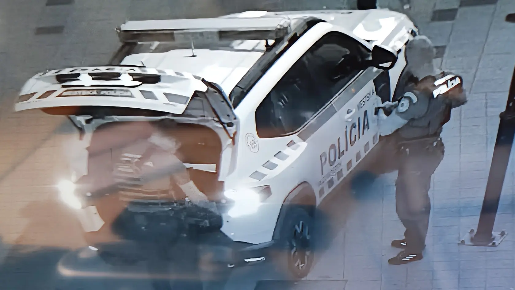 Policajti sa počas víkendu zaoberali mladistvými, ktorí popíjali alkohol.