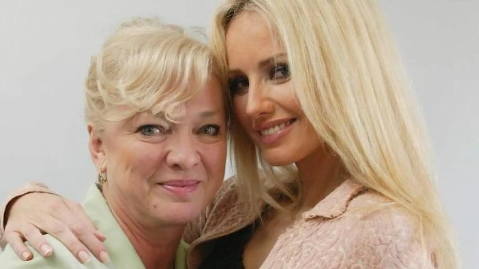 Adriana Sklenaříková so svojou mamou Zlaticou.