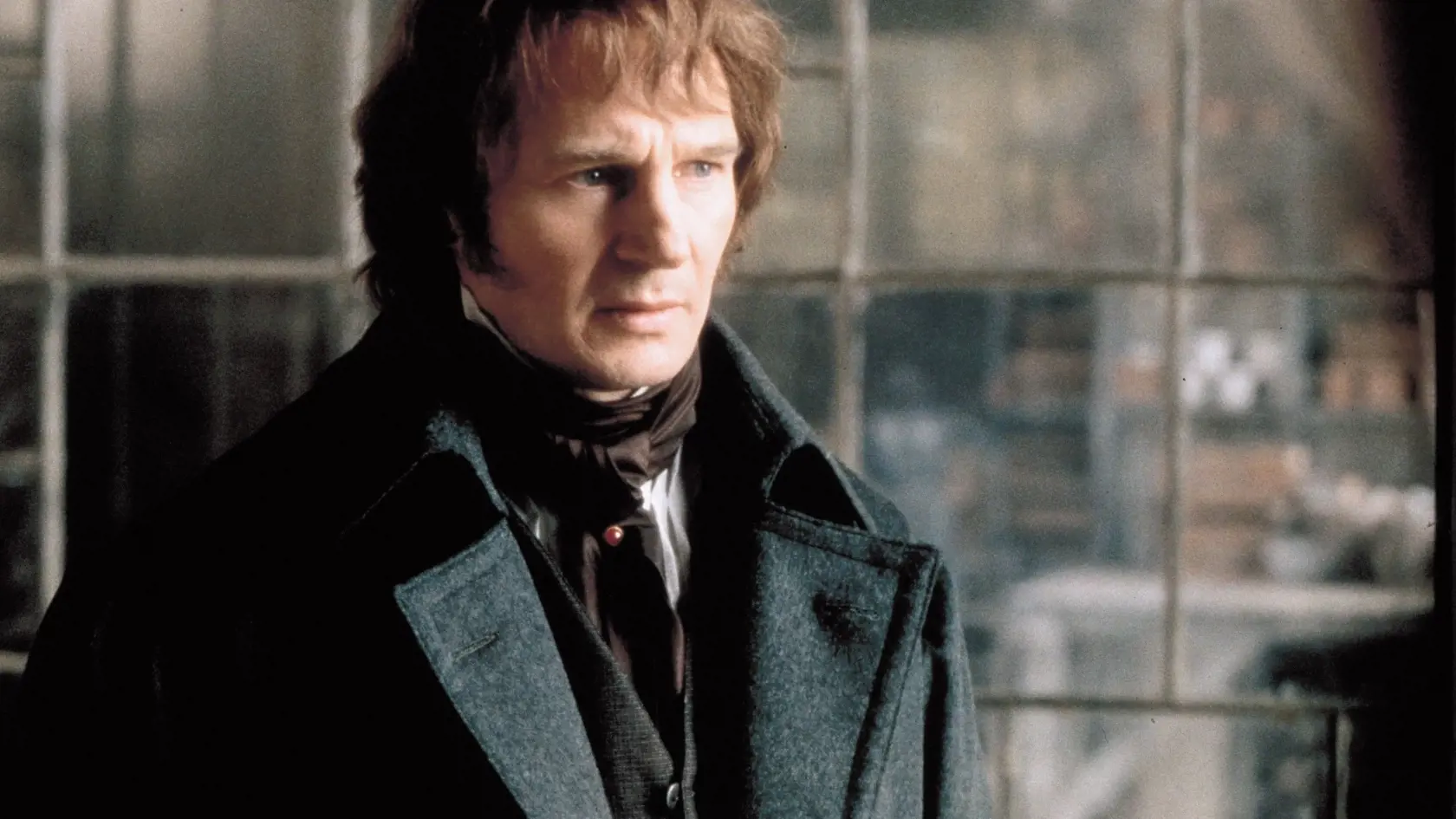 Liam Neeson stvárnil hlavného hrdinu Jeana Valjeana. 