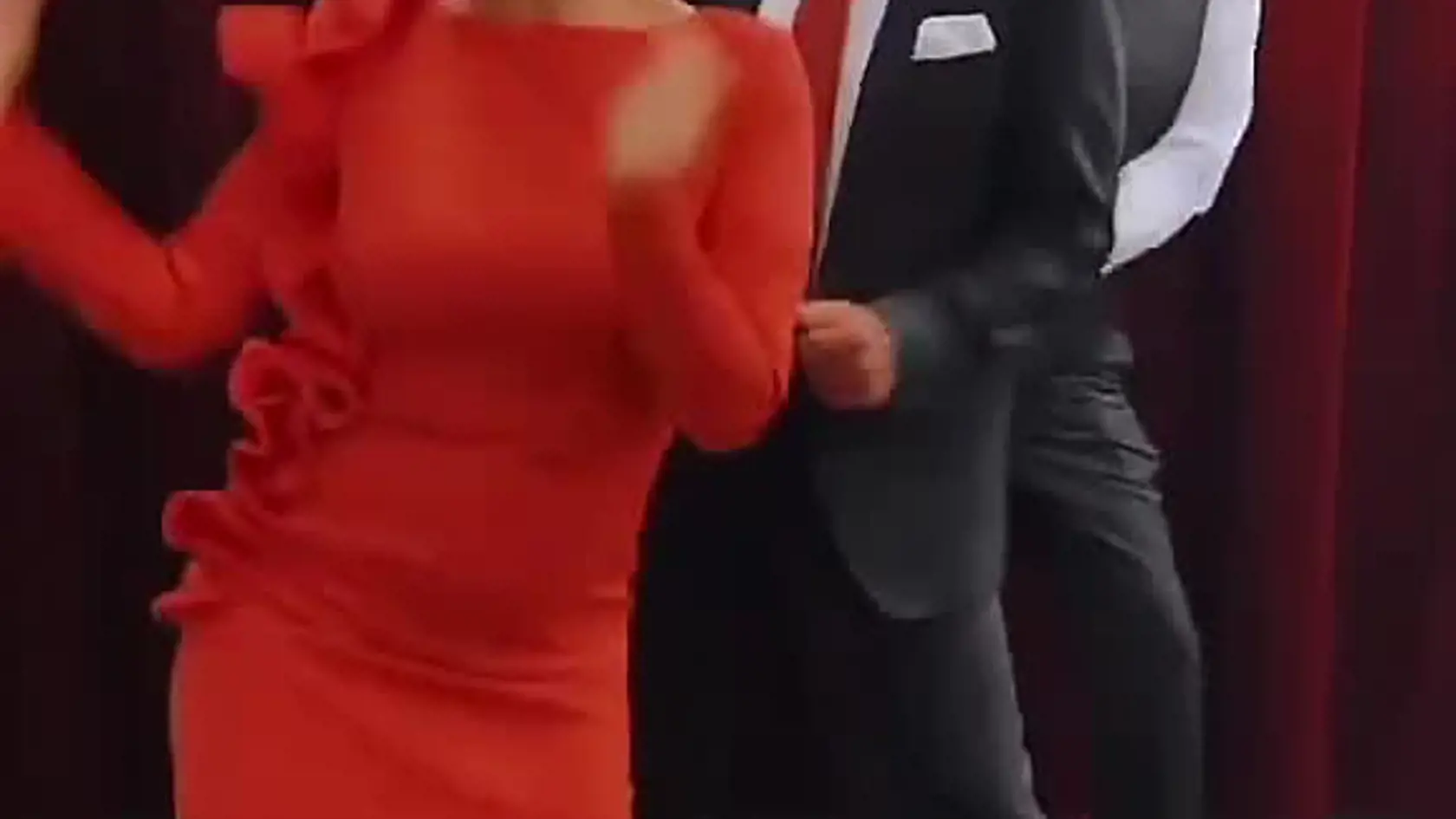 Zakrepčila si po boku tanečného trénera a choreografa Jana Tománka a bývalej hviezdy StarDance, zabávača Richarda Genzera.