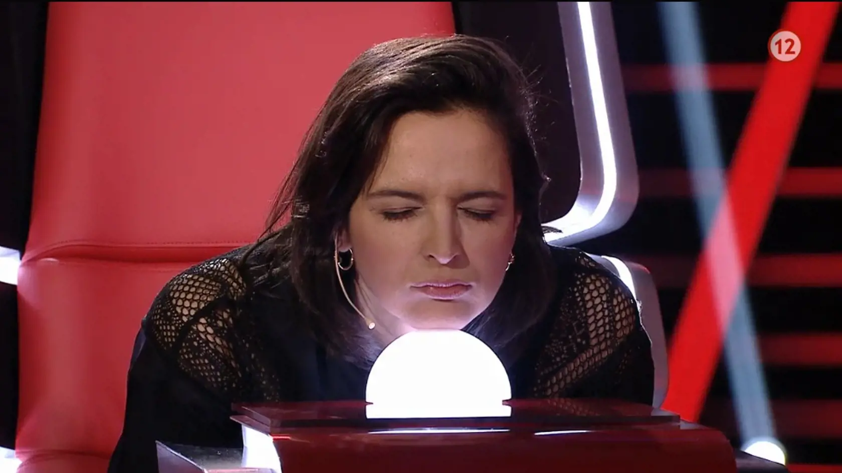 Jana kirschner v súťaži The Voice Česko Slovensko oslávila štyridsiatku a začala novú etapu svojej kariéry. Diváci  jej správanie pred kamerou odsudzujú.