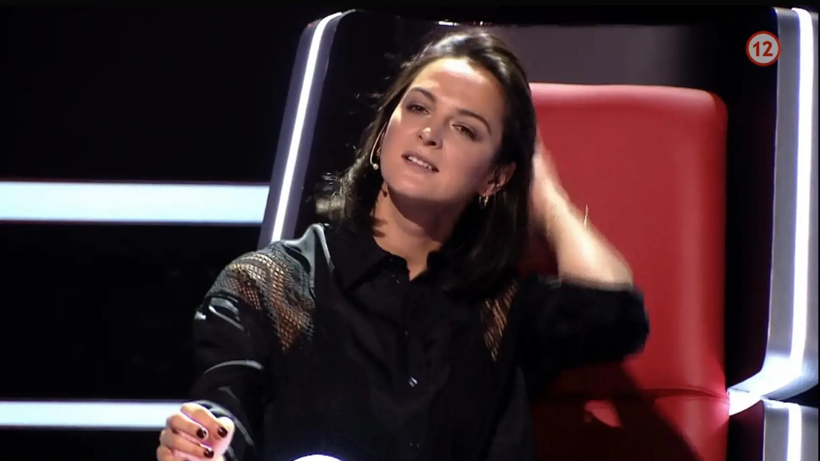 Jana prejavovala emócie až príliš a vkuse si prehrabávala vlasy.