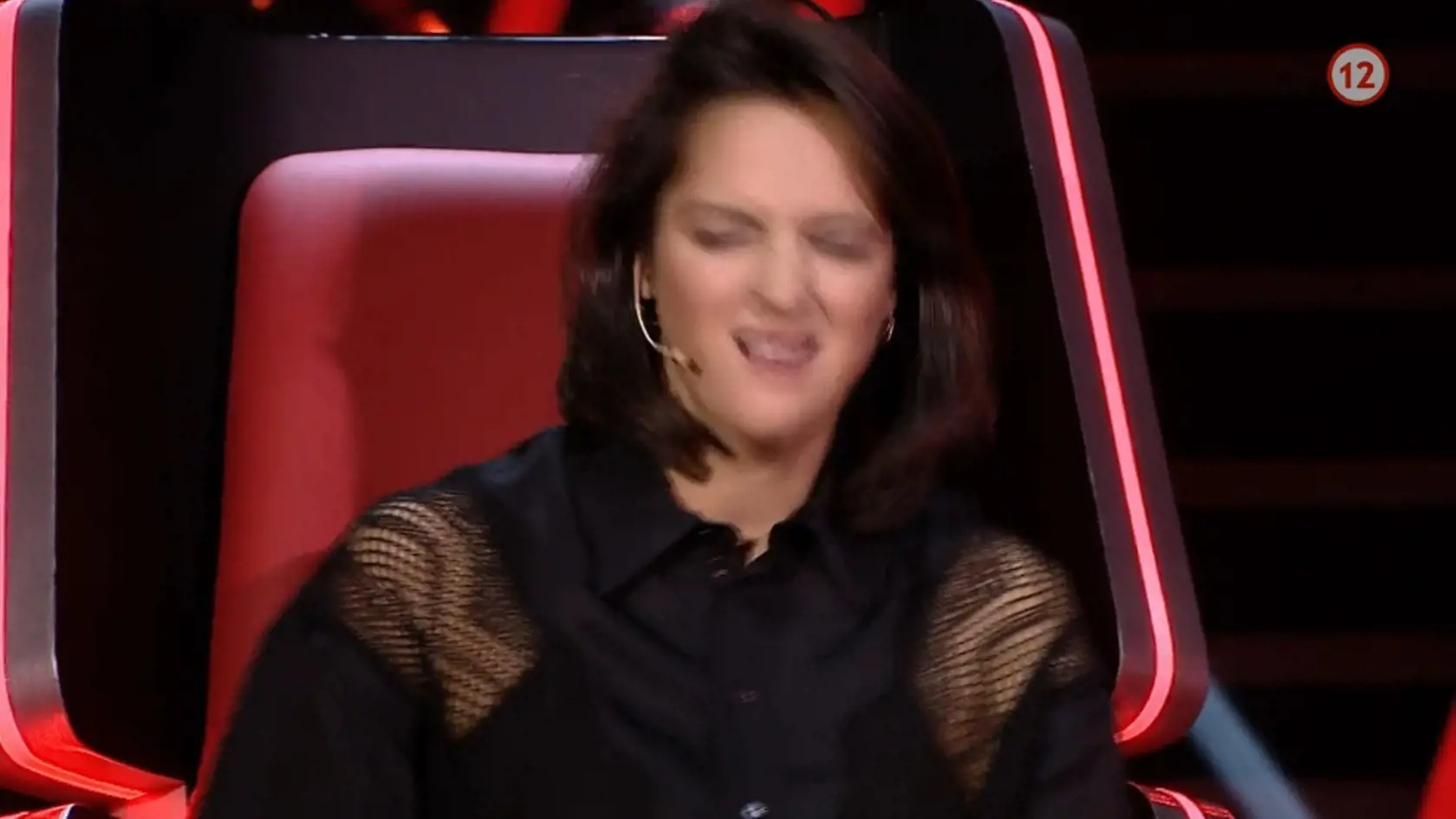 Jana prejavovala emócie až príliš a vkuse si prehrabávala vlasy.