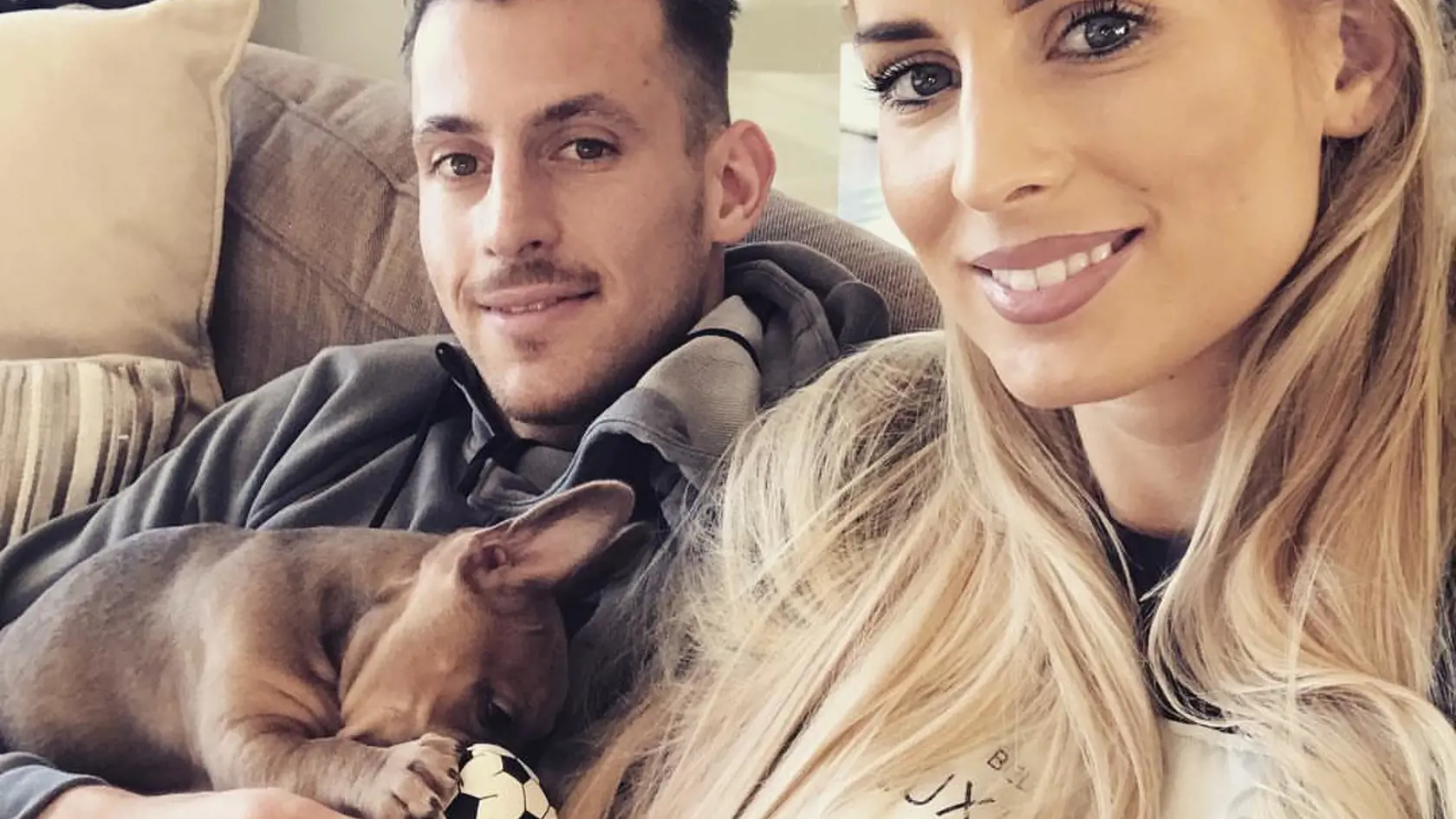 Brankár Martin Dúbravka už niekoľko rokov randí s modelkou Luciou Peštovou.