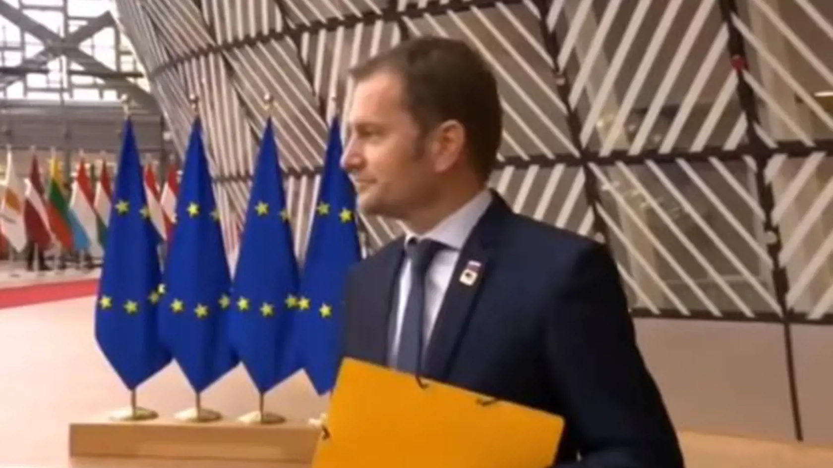 Premiér SR Igor Matovič sa na summite v Bruseli strápnil ako nikdy.