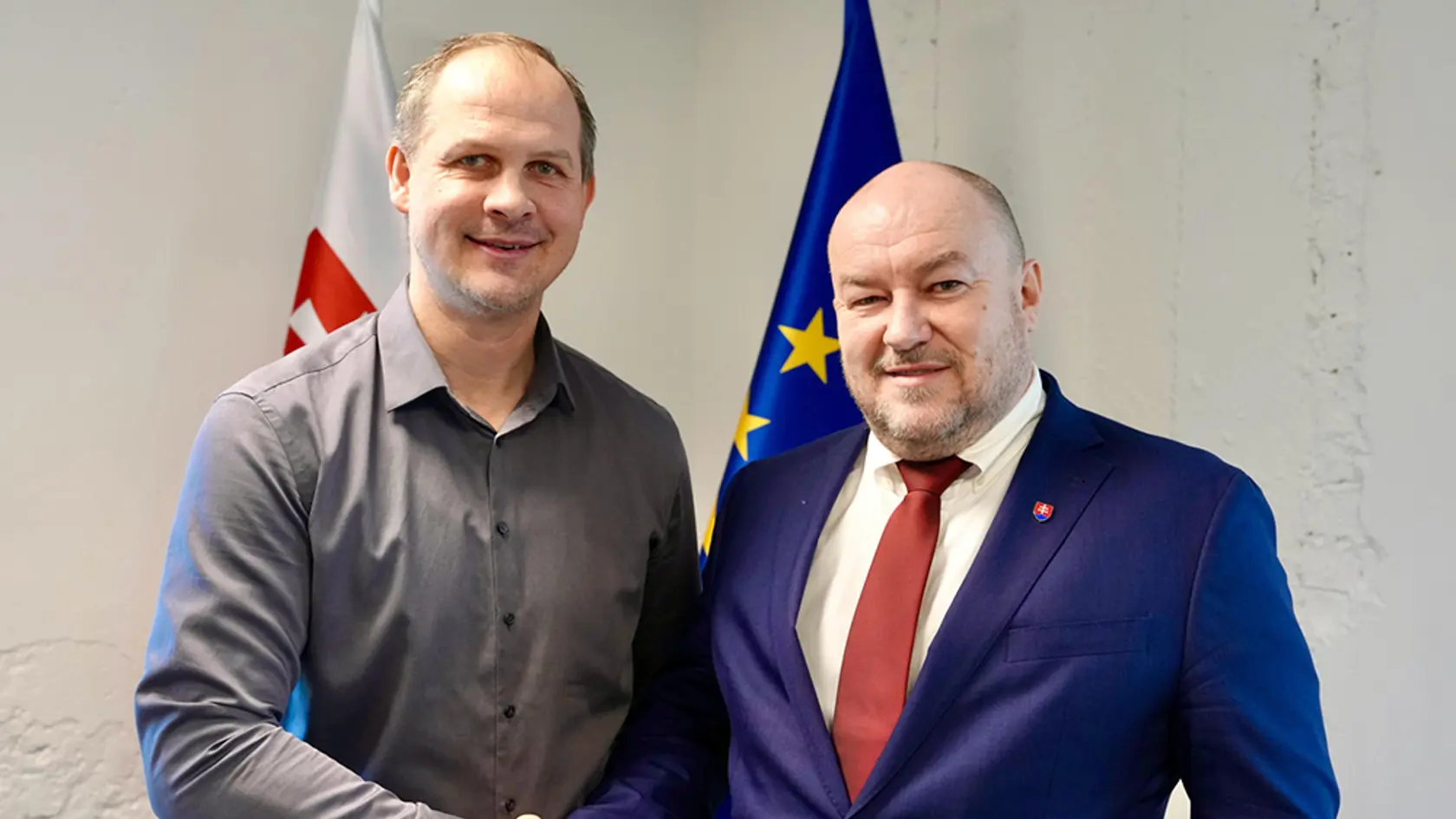 Radoslav Hecl (vľavo) sa stal predsedom Správnej rady Fondu na podporu športu a taktiež členom odborného poradného zboru ministra Rudolfa Huliaka pre otázky športu.