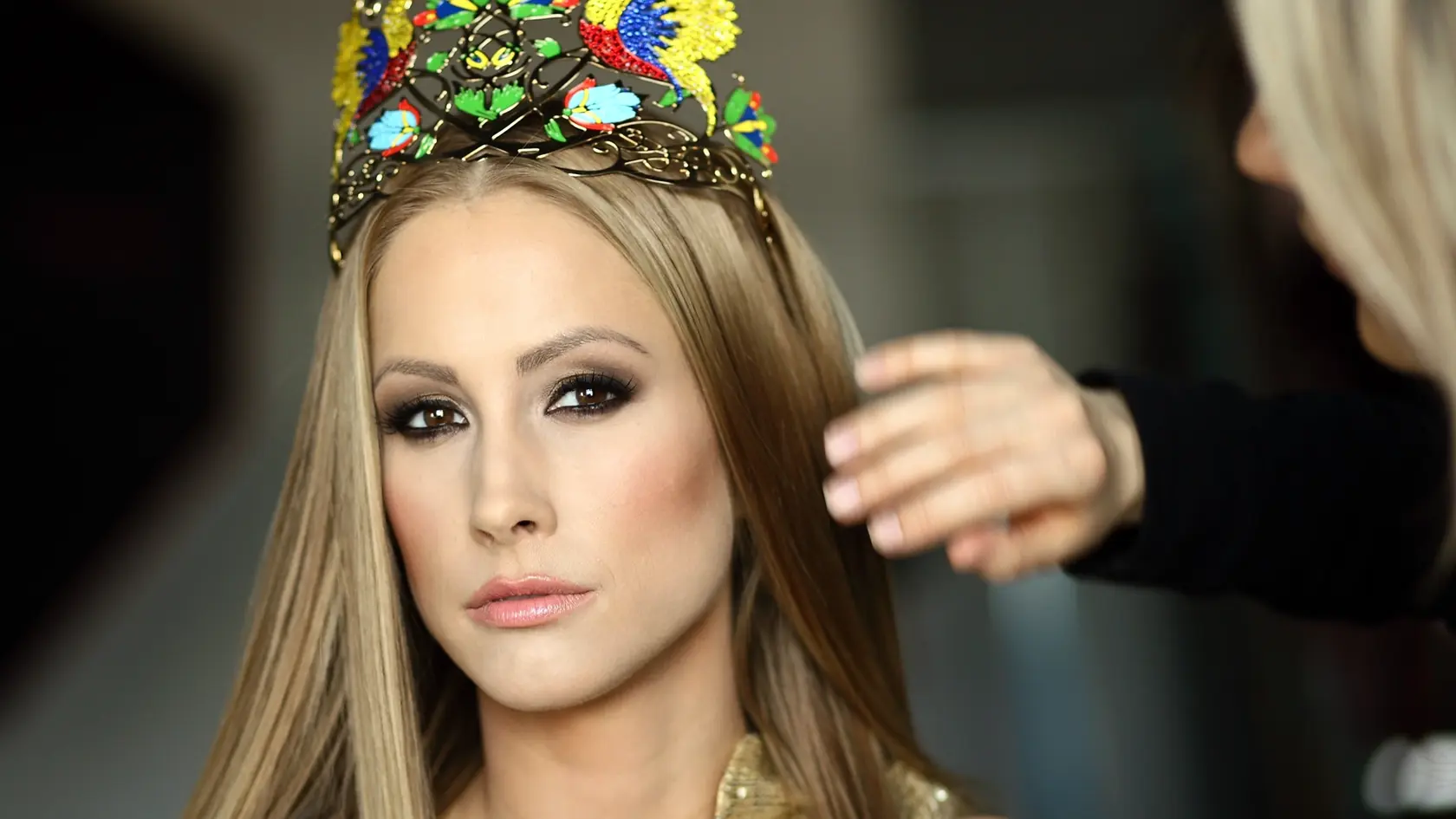 Miss Universe SR 2012 Lubica Stepanova v atelieri.
