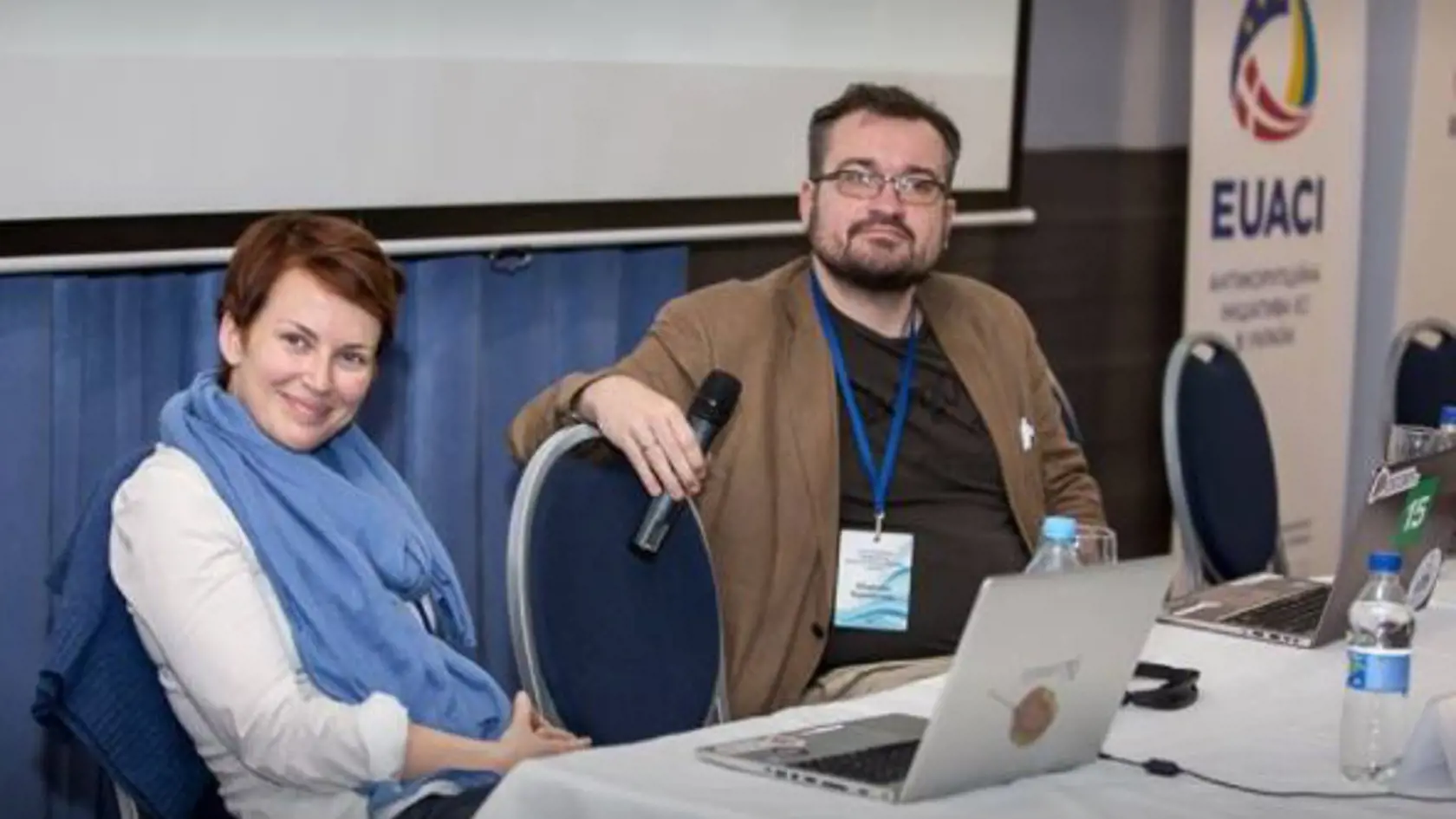 Pavla Holcová na celoukrajinskej konferencii novinárov.