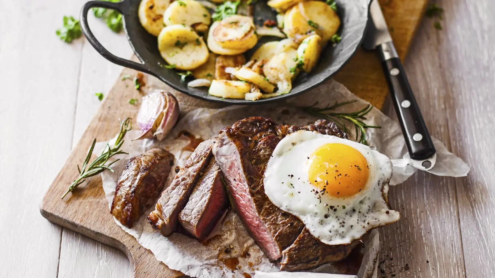 Rib eye steak s volským okom