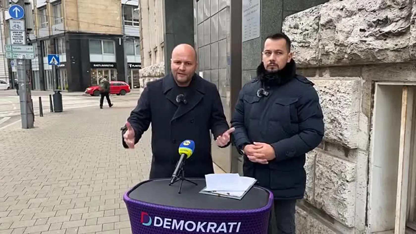 Matúš Šutaj Eštok bude musieť svoju cestu na Formulu 1 vysvetľovať prokurátorom, odkazujú Demokrati Juraj Šeliga a Jaroslav Naď.