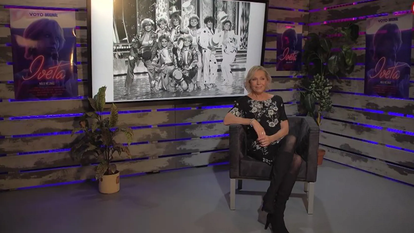 Helena Vondráčková si zaspomínala na Ivetu Bartošovú.