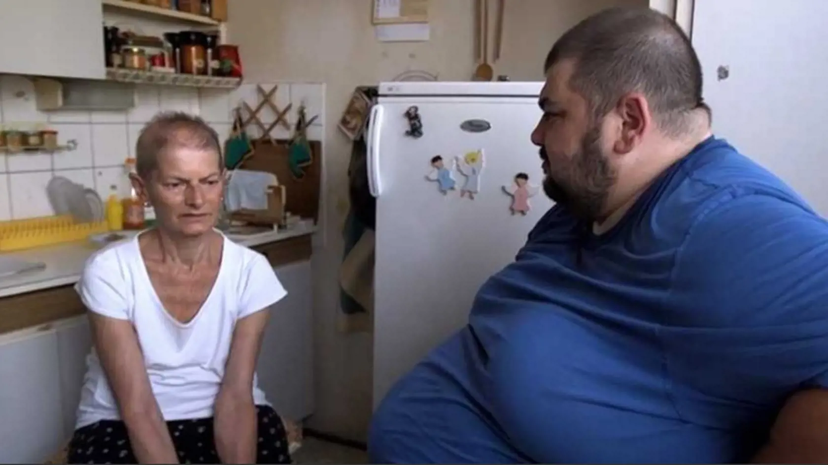 Michal váži 219 kilogramov.