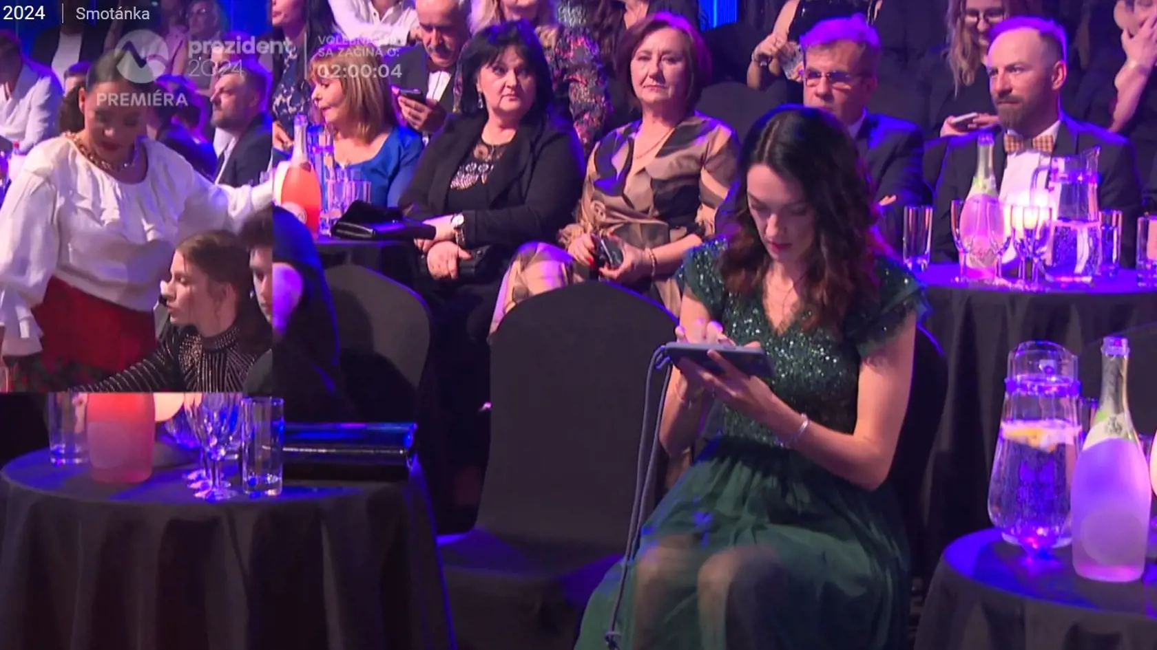 Tinu podporovala na živom prenose Let's Dance mama Nela (v čiernom).