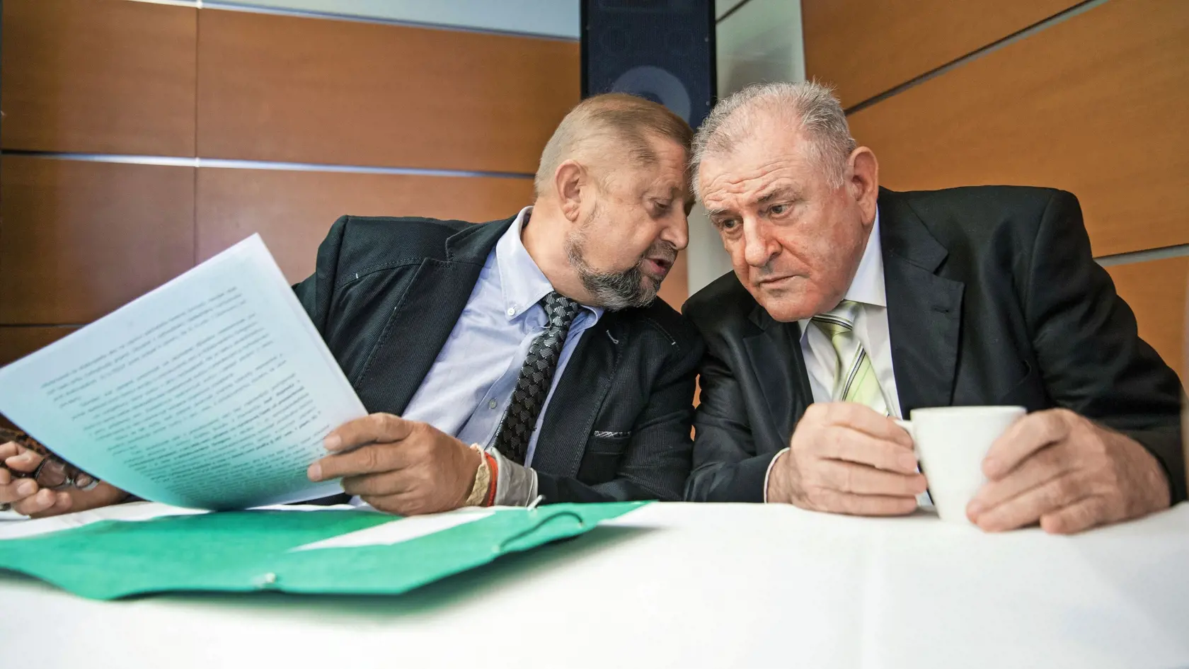 Sudca Najvyššieho súdu a súčasný prezidentský kandidát Štefan Harabin sa nikdy netajil sympatiami k bývalému predsedovi vlády Vladimírovi Mečiarovi.