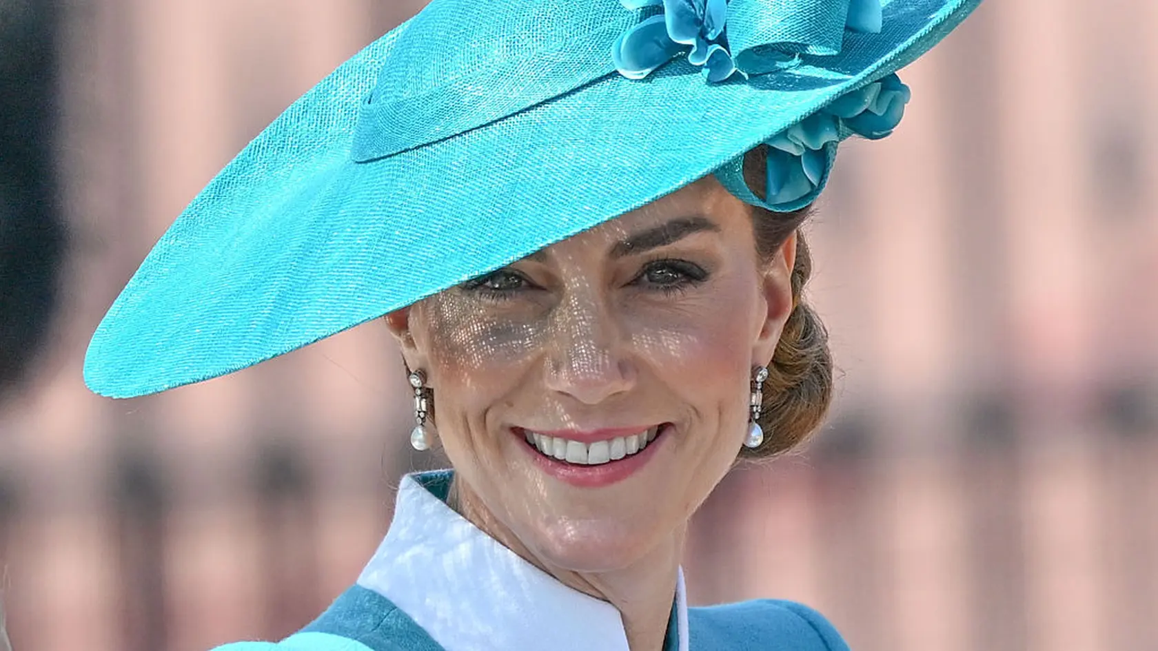 Princeznej Kate modrá mimoriadne pristane, čo poviete?