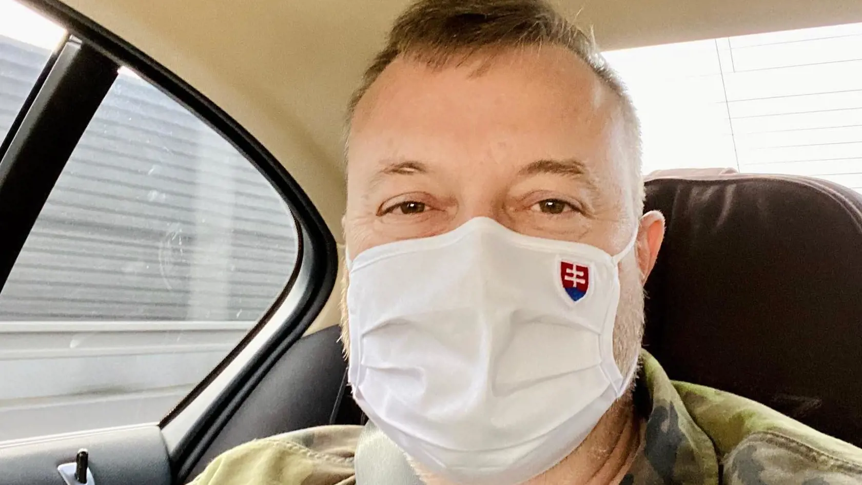 Milan Krajniak sa nestihol spamätať z vlny kritiky, ktorá sa naňho zvalila kvôli "výletu" na Oravu, len deň na to musí čeliť ďalšej kritike.