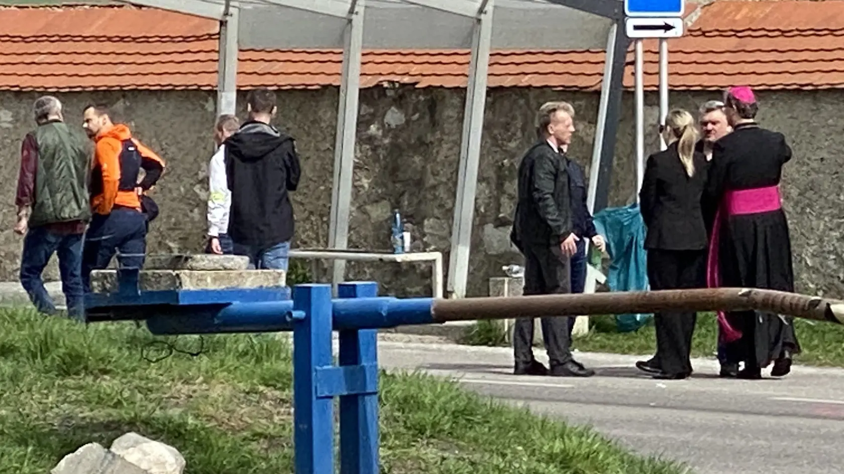 Na miesto tragédie prišli aj dvaja otcovia obetí.
